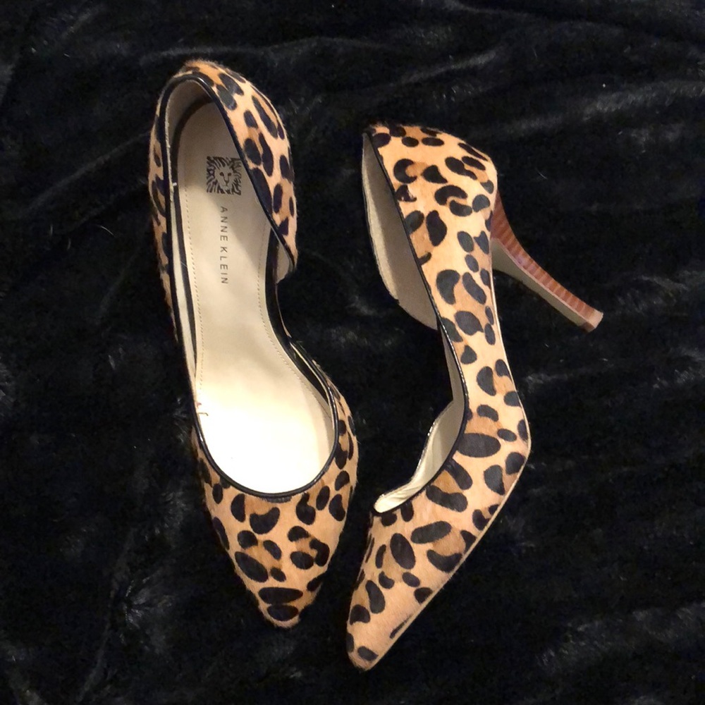 Anne Klein leopard print heel